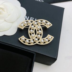 oCHANELo Brooches 095