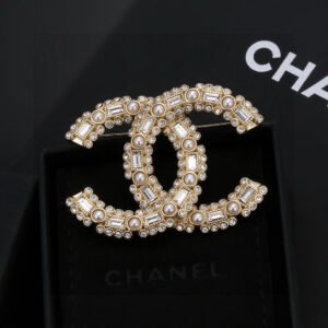 oCHANELo Brooches 097