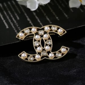 oCHANELo Brooches 193