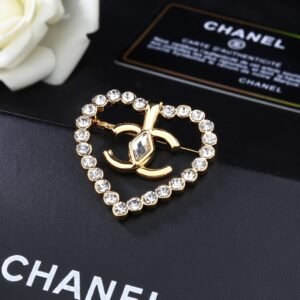 oCHANELo Brooches 207