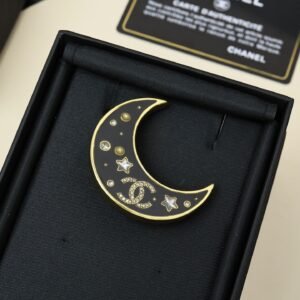 oCHANELo Brooches 217