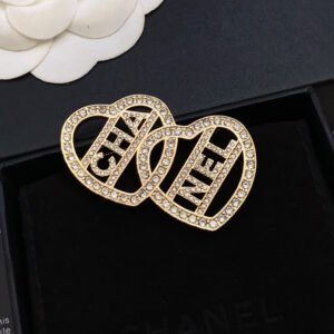 oCHANELo Brooches 226