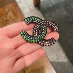 oCHANELo Brooches 244