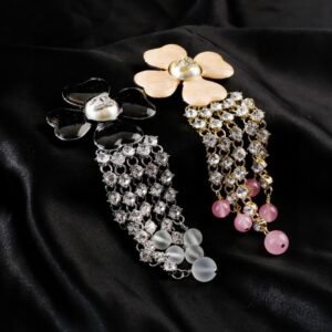 oCHANELo Brooches 245