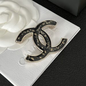 oCHANELo Brooches 248