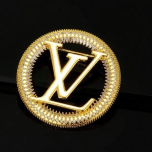 oLVo Brooches