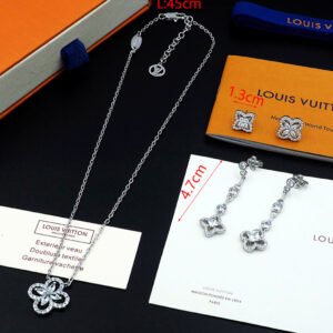 oLVo Earrings 0097