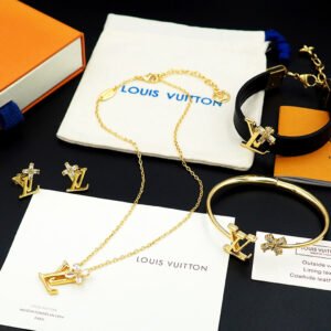oLVo Earrings 0101