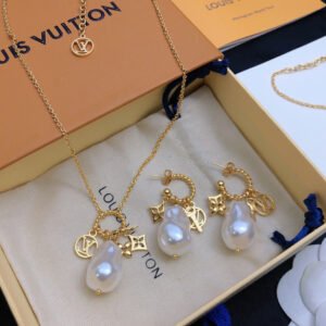oLVo Earrings 0128