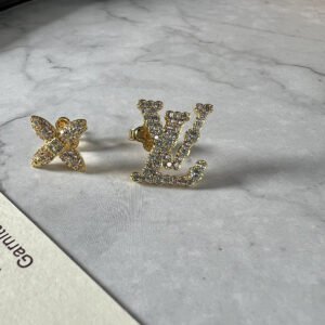 oLVo Earrings 0179