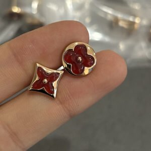 oLVo Earrings 0344