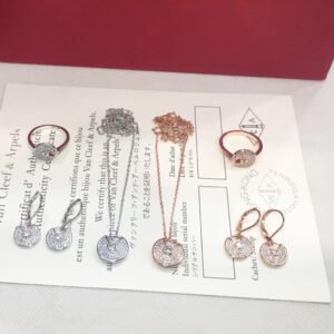 oCARTIERo Necklaces 0003