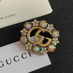 oGUCCIo Brooches 0002