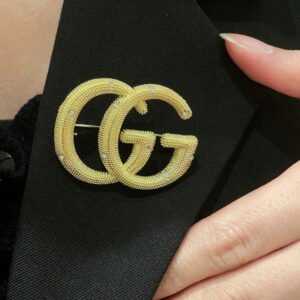 oGUCCIo Brooches 0007