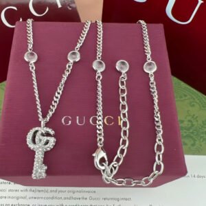 oGUCCIo Necklaces 0004