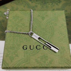 oGUCCIo Necklaces 0035