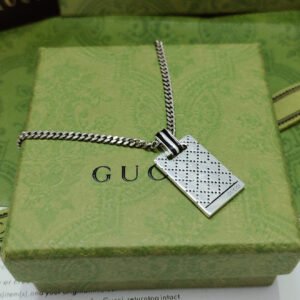 oGUCCIo Necklaces 0041