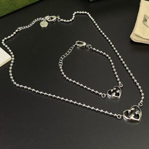 oGUCCIo Necklaces 0105