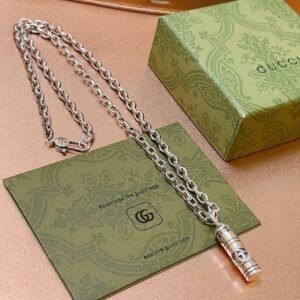 oGUCCIo Necklaces 0154