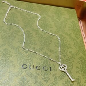 oGUCCIo Necklaces 0155