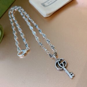 oGUCCIo Necklaces 0156