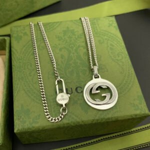 oGUCCIo Necklaces 0164