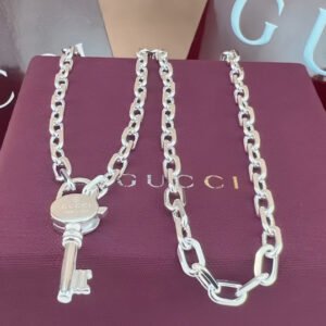 oGUCCIo Necklaces 0175