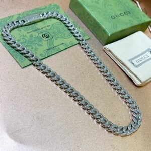 oGUCCIo Necklaces 0187