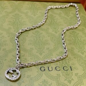 oGUCCIo Necklaces 0193