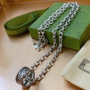 oGUCCIo Necklaces 0238