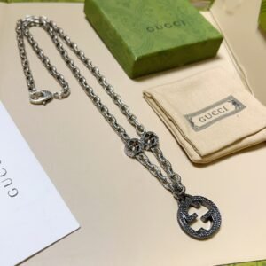 oGUCCIo Necklaces 0243
