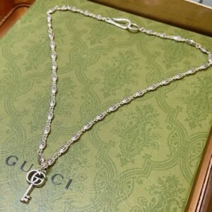 oGUCCIo Necklaces 0289