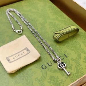 oGUCCIo Necklaces 0298