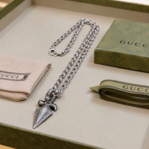 oGUCCIo Necklaces 0339