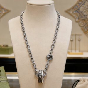 oGUCCIo Necklaces 0344
