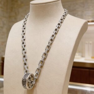 oGUCCIo Necklaces 0373