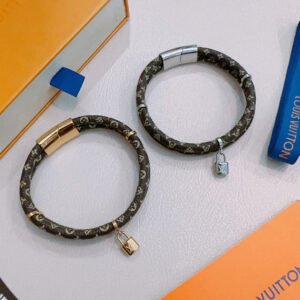 oLVo Bracelets 0317
