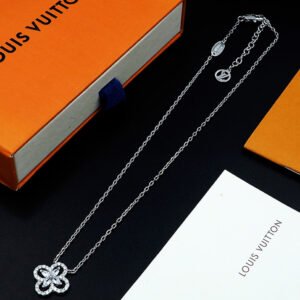 oLVo Necklaces 0042