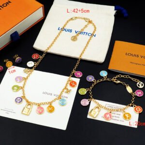 oLVo Necklaces 0052