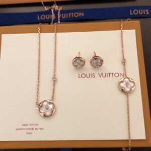 oLVo Necklaces 0066