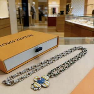 oLVo Necklaces 0192