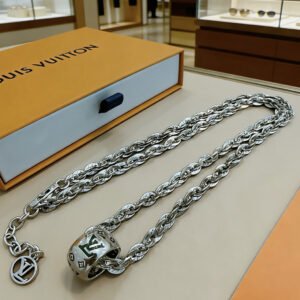 oLVo Necklaces 0196