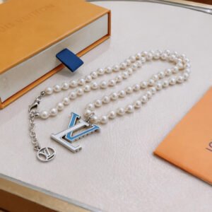 oLVo Necklaces 0210