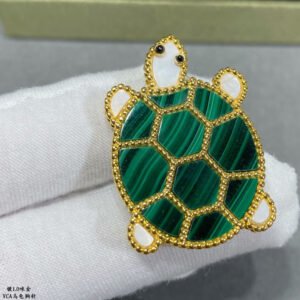 oVCAo Brooches 0011