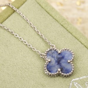 oVCAo Necklaces 0121