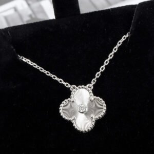 oVCAo Necklaces 0126