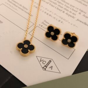 oVCAo Necklaces 0145