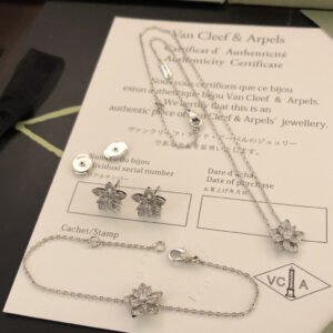oVCAo Necklaces 0187