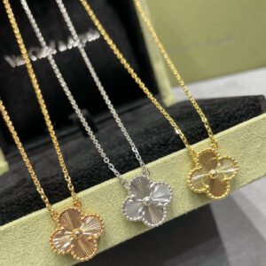 oVCAo Necklaces 0213