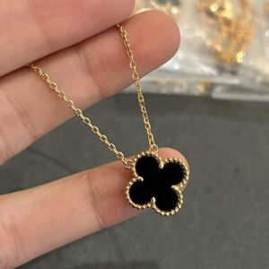 oVCAo Necklaces 0235